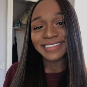 Meet your Posher, Kanesha